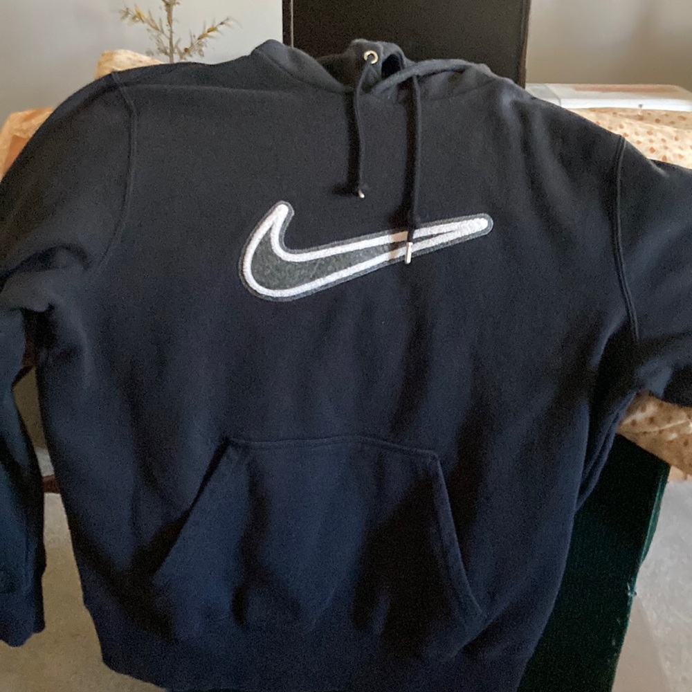 Men’s Nike hooded sweatshirt. Size large